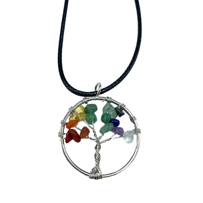Tree of Life-hanger met zeven chakra-edelstenen, rond ontwerp en verstelbaar zwart koord voor volledige spirituele balans en energetische genezing
