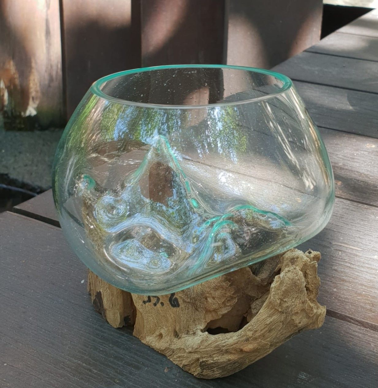 Gesmolten Glas - Kleine Kom van Gamal hout en gerecycled glas, handgemaakt in Bali
