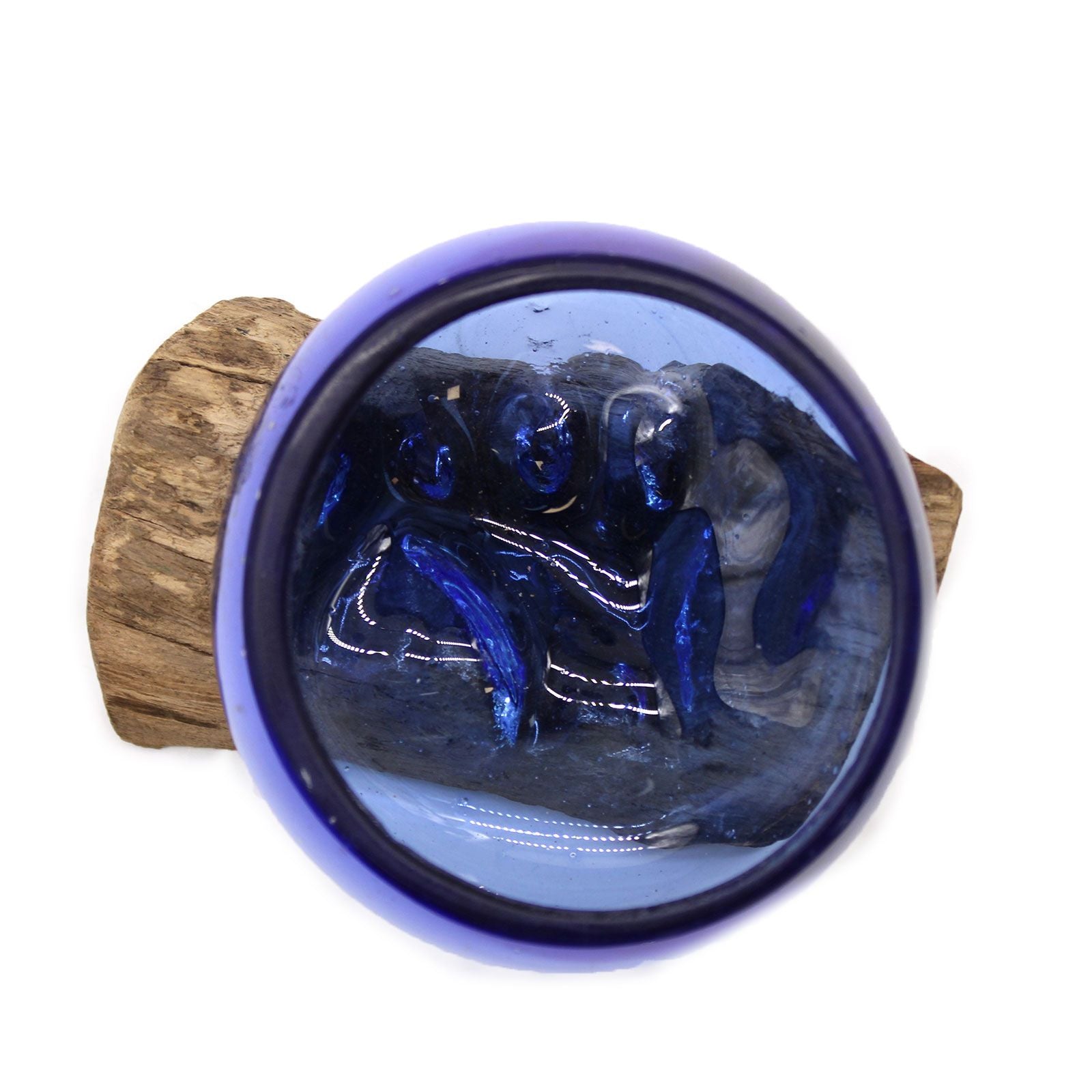 Gesmolten Glas Blauw Mini Kom - decoratieve schaal voor edelstenen, kristallen of planten, blauw gerecycled glas op Gamal hout, Balinese ambachtslieden, 12 cm
