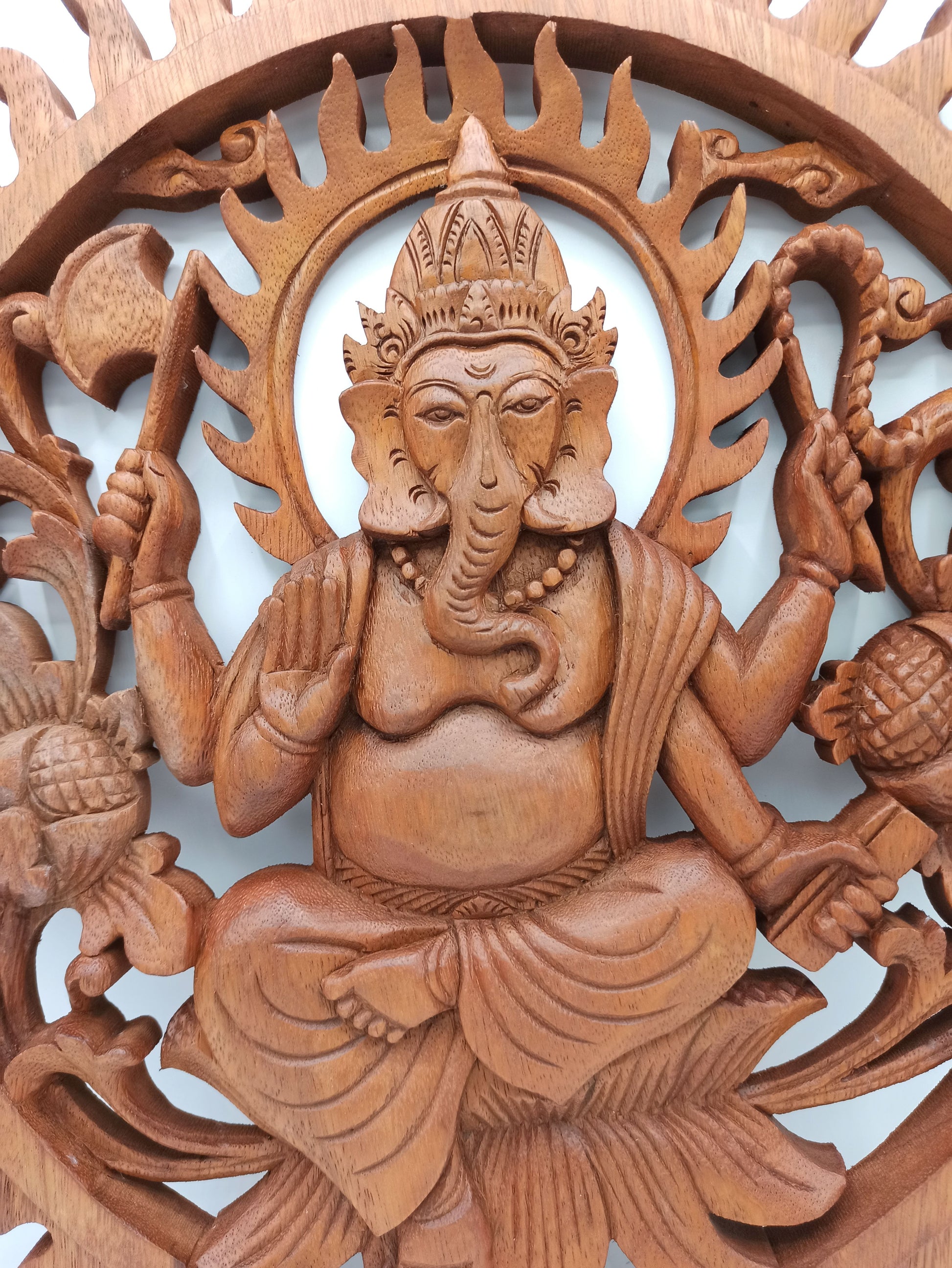 Ganesh houten paneel 40cm close-up snijwerk - handgemaakt decoratief wandpaneel
