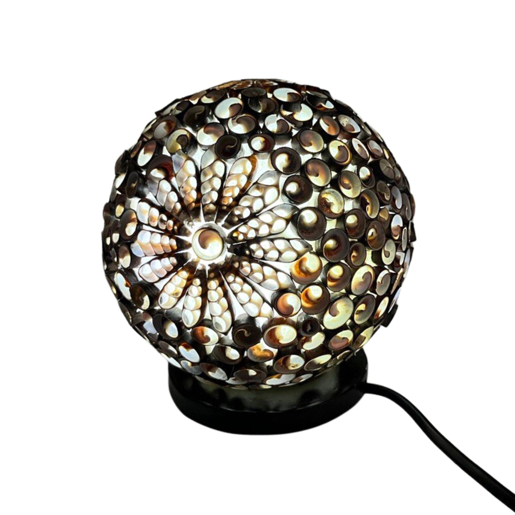 Handgemaakte Bali schelpen lamp met EU-stekker en lichtfitting, 15cm bol
