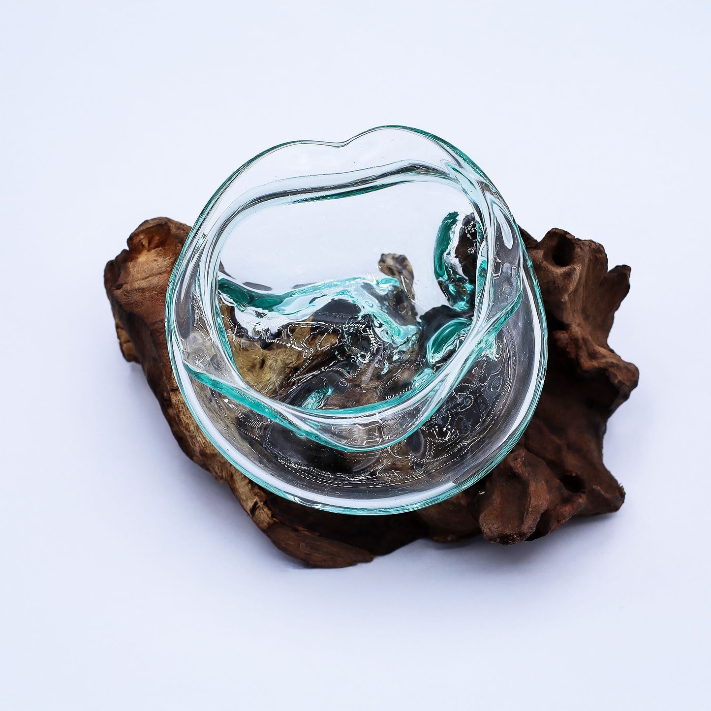 Handgemaakte golvende glazen kom op hout - mondgeblazen glas Bali, bevroren golf effect, bohemian interieur decoratie, duurzaam geproduceerd gerecycled glas, Karma Vibes
