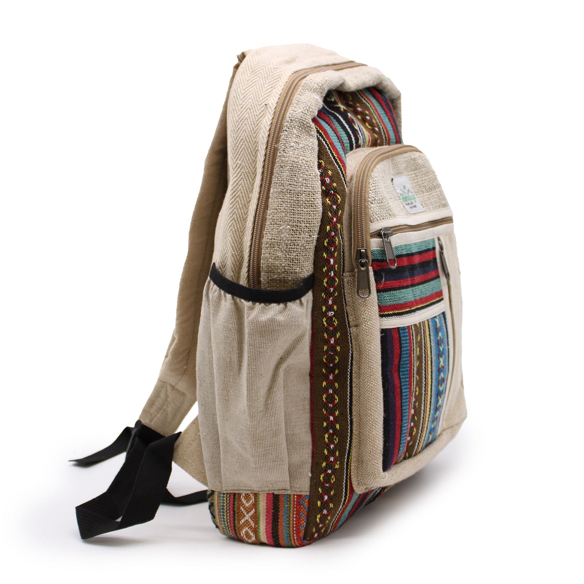 Zijaanzicht hennep rugzak 45x39x10cm met rechte ritsen - bohemian tas met moderne uitstraling
